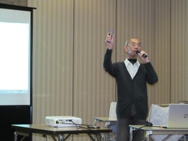 電動式人工喉頭（公財）阪喉会　得田 好信のお写真